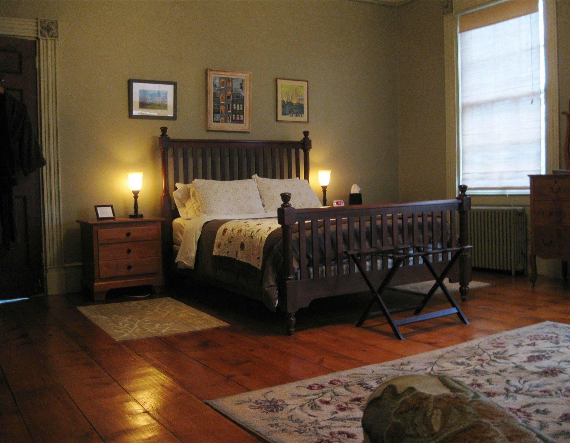 Montgomery The Borland House Inn מראה חיצוני תמונה