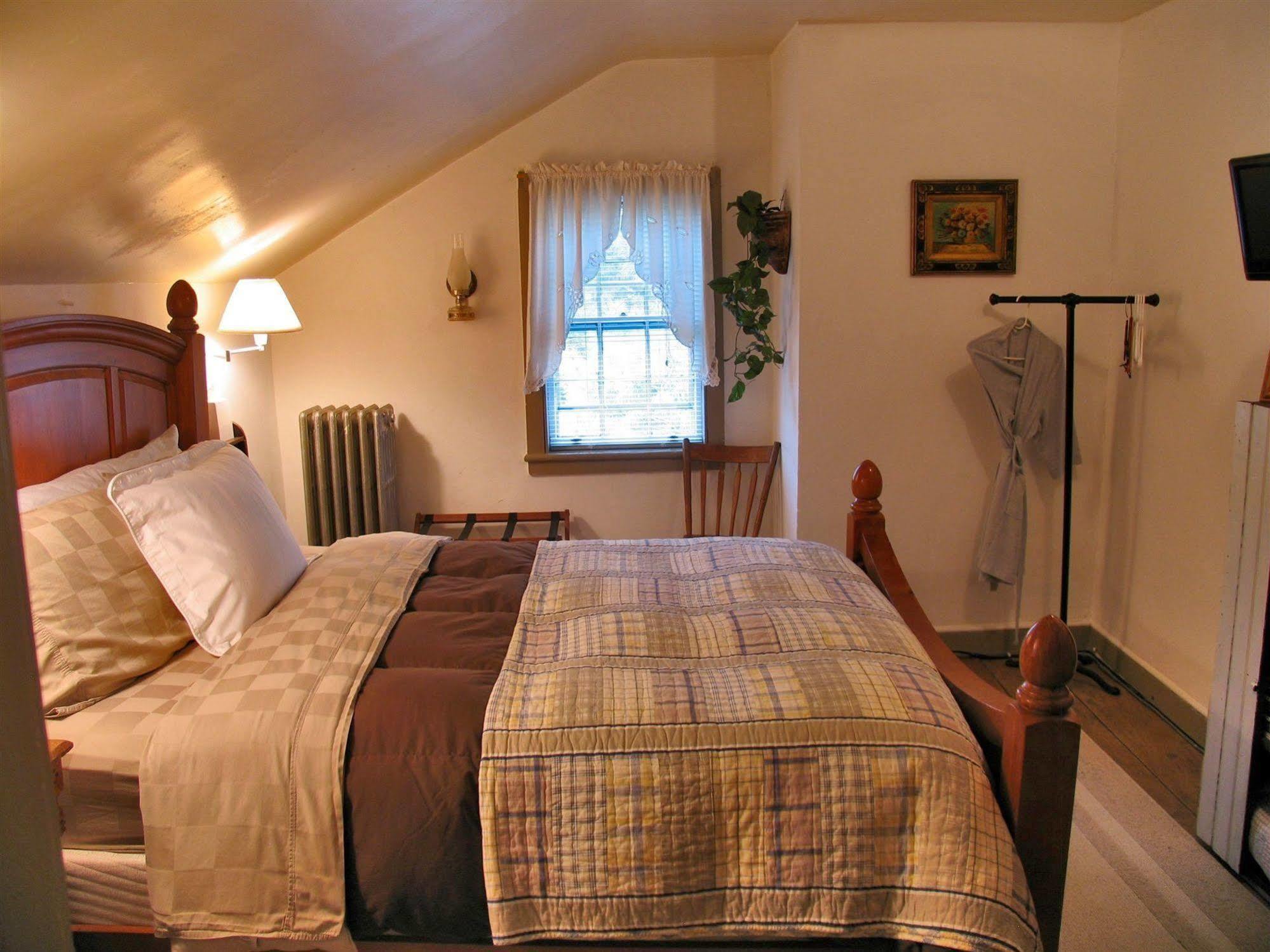Montgomery The Borland House Inn מראה חיצוני תמונה